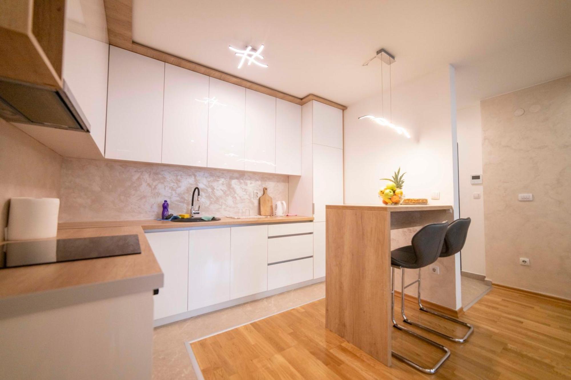 Apartment 5 Star Lukavica Luaran gambar