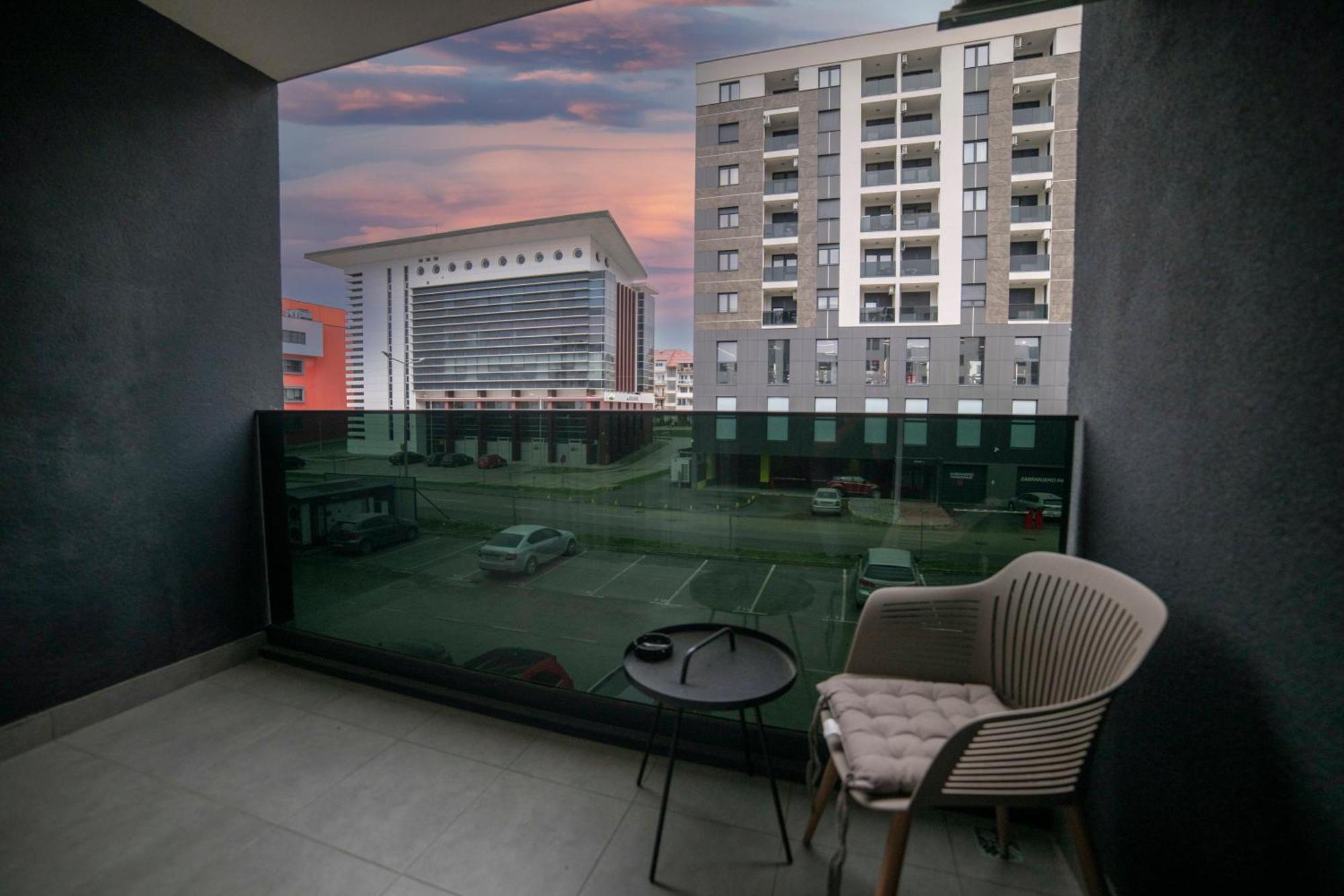 Apartment 5 Star Lukavica Luaran gambar