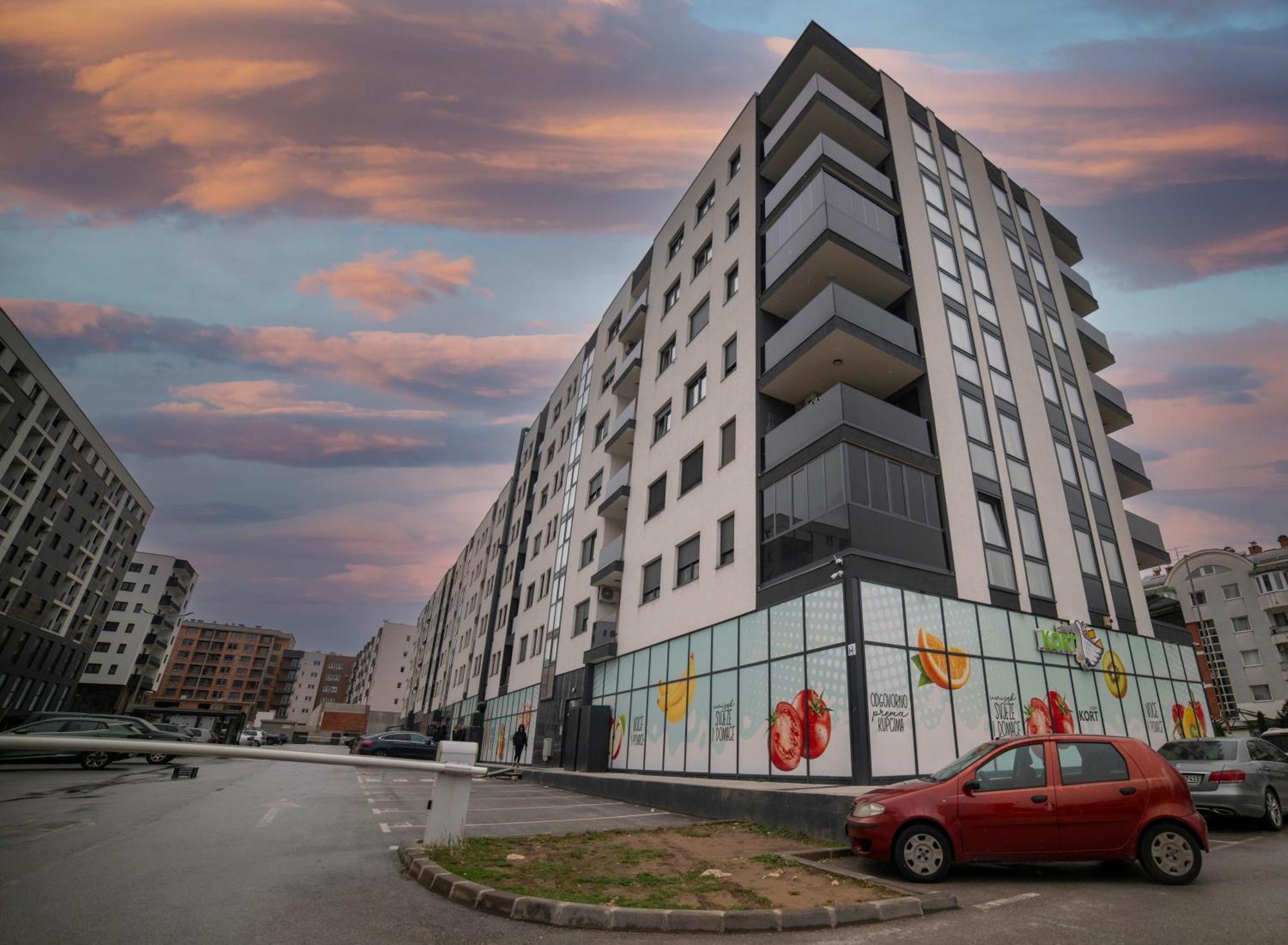 Apartment 5 Star Lukavica Luaran gambar
