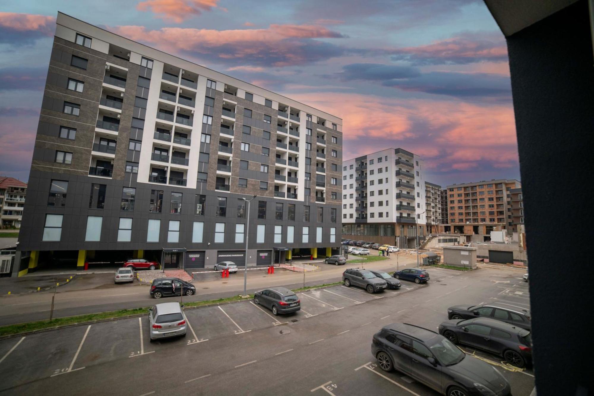 Apartment 5 Star Lukavica Luaran gambar
