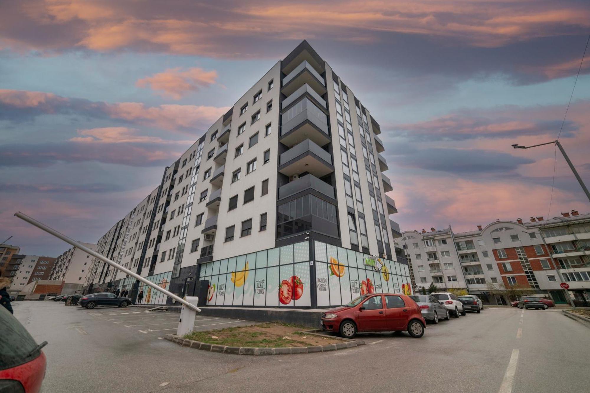 Apartment 5 Star Lukavica Luaran gambar