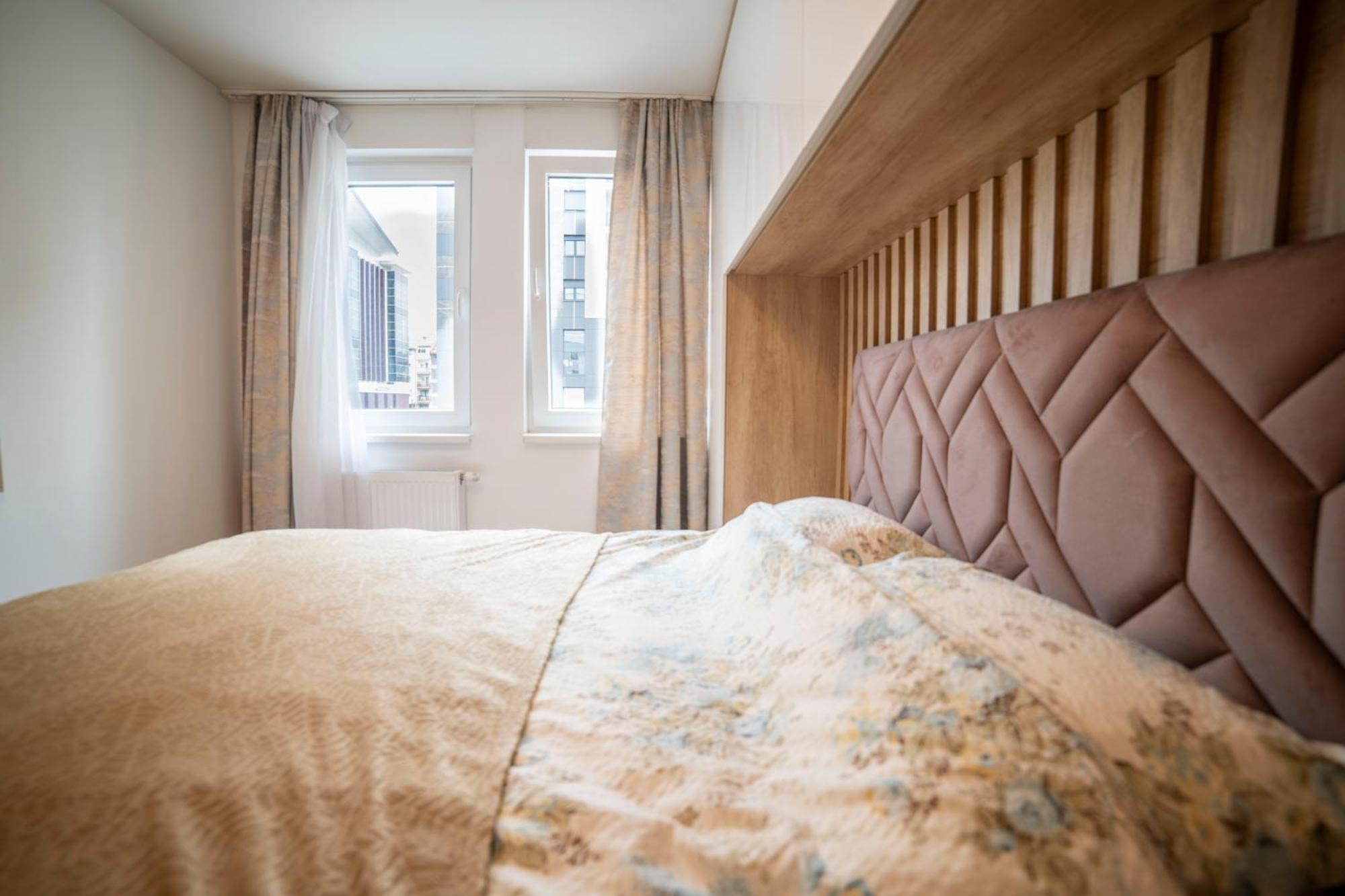 Apartment 5 Star Lukavica Luaran gambar