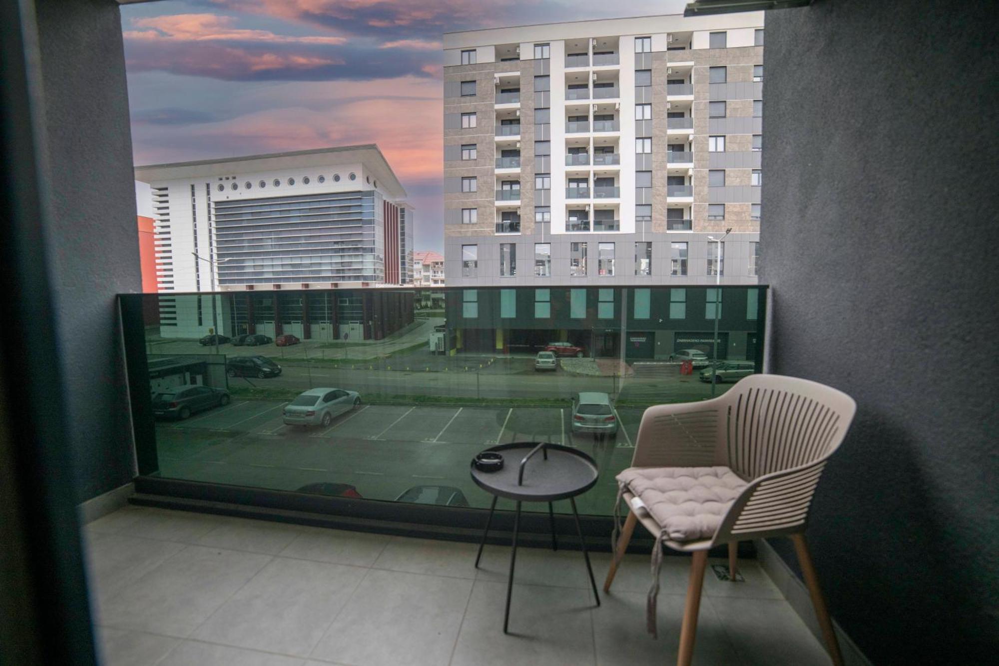 Apartment 5 Star Lukavica Luaran gambar
